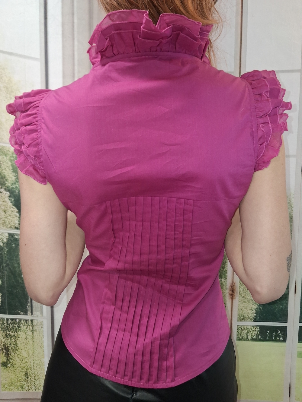 NWT Bebe Fuchsia Pink Flutter Sleeve Ruffle Collar Blouse - Size S - Picture 3 of 12